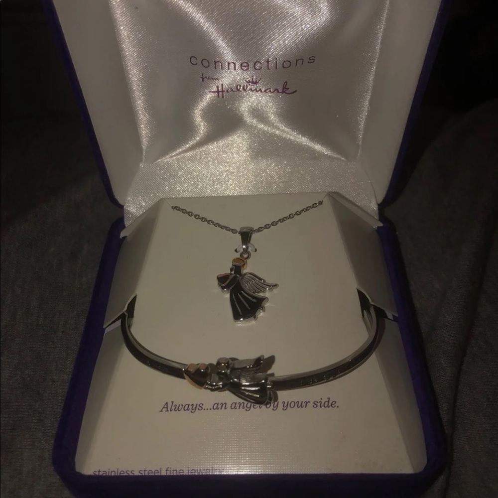 Necklace and bracelet